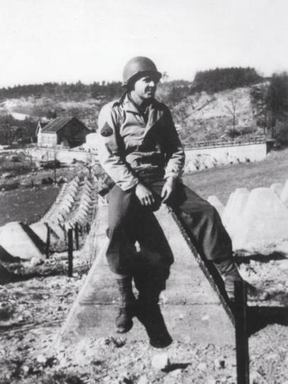 Curtis O` Neill, caporal technicien et conducteur d`half-track, 41st armored infantry reg, west wall 1945
